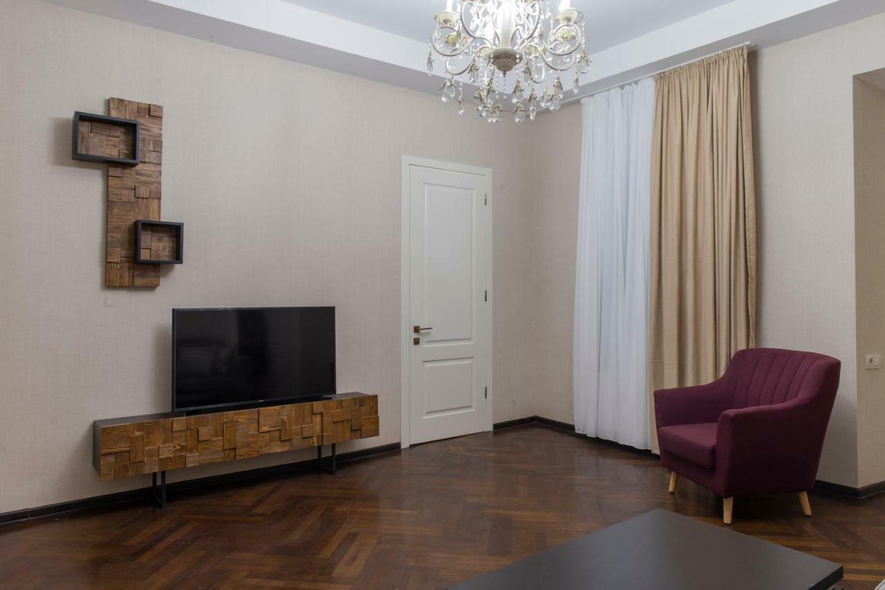 Golden Nugget Apartment ティビリシ エクステリア 写真